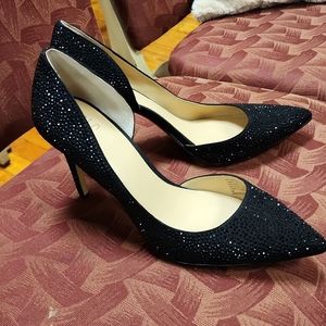 Dressy black pump